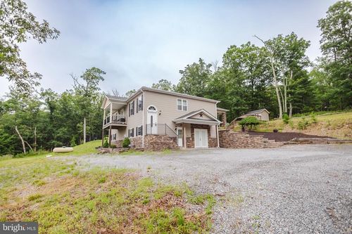 41 Sublime Way, BERKELEY SPRINGS, WV, 25411-1154 | Card Image