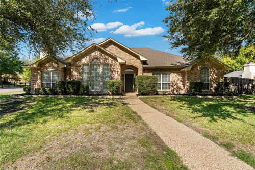 1331 Western Ridge Dr, Waco, TX, 76712-8710 | Card Image