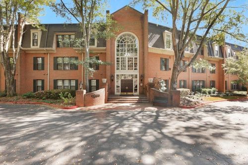 24212 Plantation Dr Ne, Atlanta, GA, 30324-2944 | Card Image