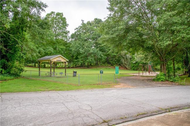 5961 John St, House other with 3 bedrooms, 2 bathrooms and 5 parking in Austell GA | Image 16