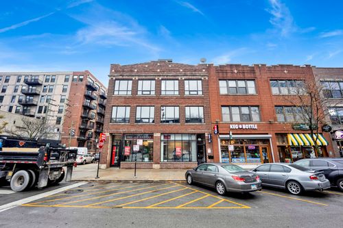 ph-935 Randolph St, Chicago, IL, 60607-2256 | Card Image