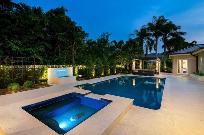 8530 Sw 166th St, House other with 6 bedrooms, 4 bathrooms and null parking in Palmetto Bay FL | Image 27