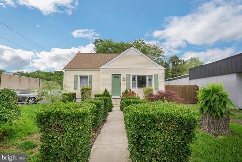 164 W White Horse Pike, Berlin Boro, NJ, 08009-2003 | Card Image