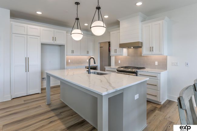 28574 Jessie Cir, House other with 3 bedrooms, 3 bathrooms and 3 parking in Valley NE | Image 4