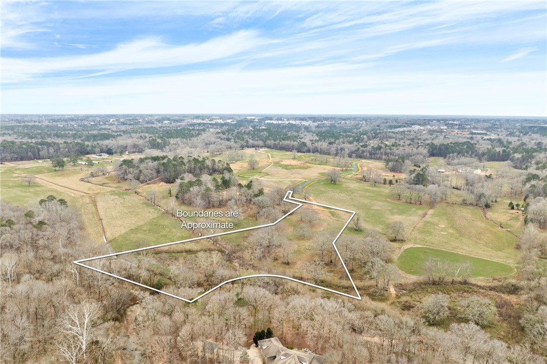 Land in Auburn