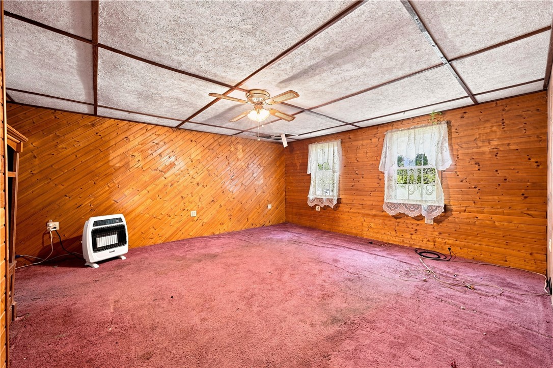 Residential in Center Twp/Homer Cty 2