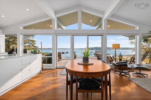 435 Martins Point Rd, Mahone Bay, NS, B0J2E0 | Card Image