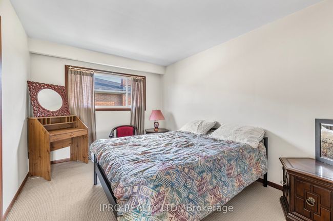 433457 4 Th Line, Home with 6 bedrooms, 3 bathrooms and 20 parking in Amaranth ON | Image 17