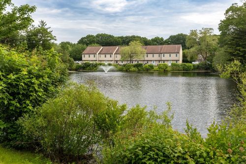 75-75 Willow Pond Dr, Rockland, MA, 02370-2676 | Card Image