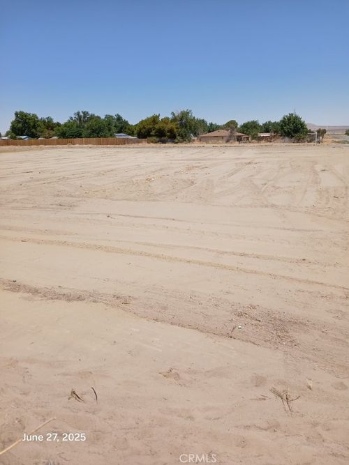 175 Ave N8, Lake Los Angeles, CA, 93535 | Card Image