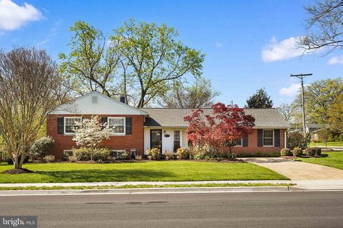 10917 Woodhaven Dr, FAIRFAX, VA, 22030-4843 | Card Image