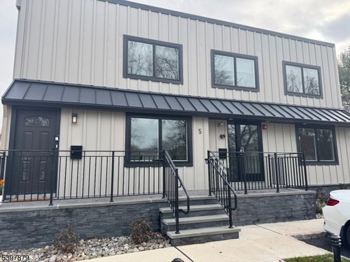 5 Muller Pl, Little Falls, NJ, 07424-1143 | Card Image