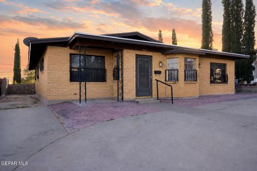 3034 Monroe Ave, El Paso, TX, 79930-4004 | Card Image