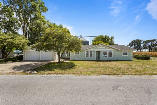 313 Shimp St, Milmine, IL, 61855-9526 | Card Image