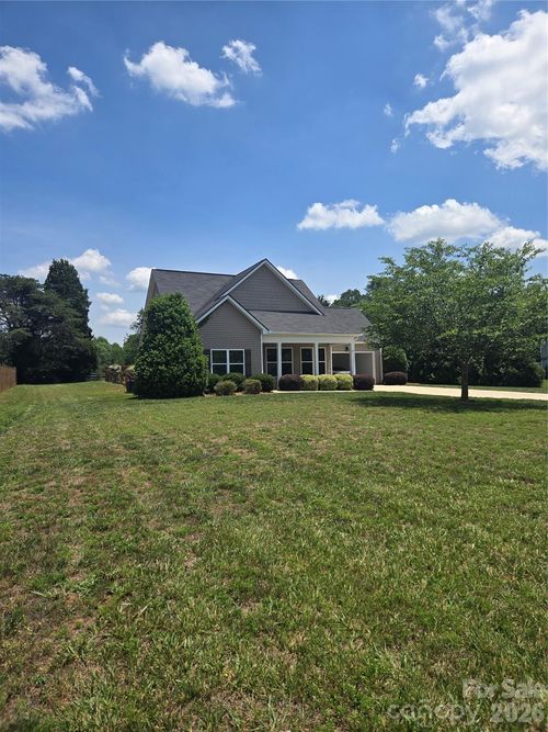 990 Russell Ridge Dr, Catawba, NC, 28609-7819 | Card Image