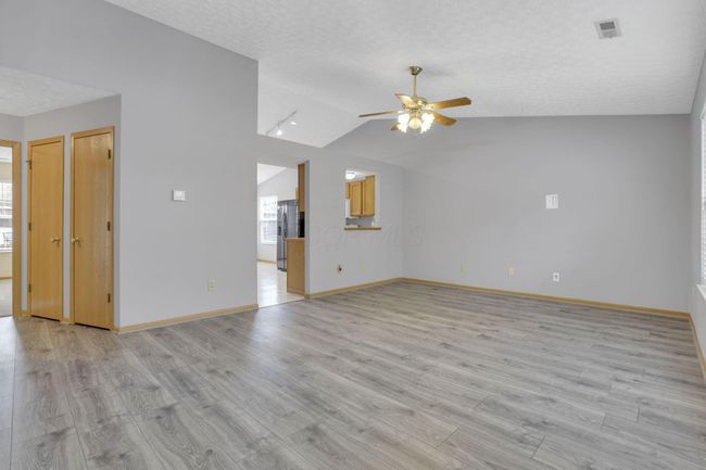 7050 Weurful Dr, House other with 3 bedrooms, 2 bathrooms and null parking in Canal Winchester OH | Image 6