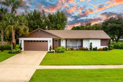 550 Wranglewood Drive, House other with 4 bedrooms, 2 bathrooms and null parking in Wellington FL | Image 1