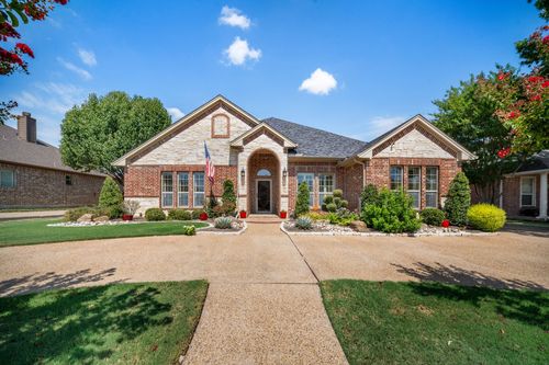 811 Amherst Dr, Waxahachie, TX, 75165-4672 | Card Image