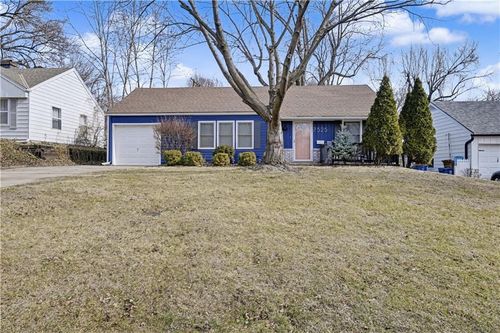 7525 Eaton St, Prairie Village, KS, 66208-3611 | Card Image