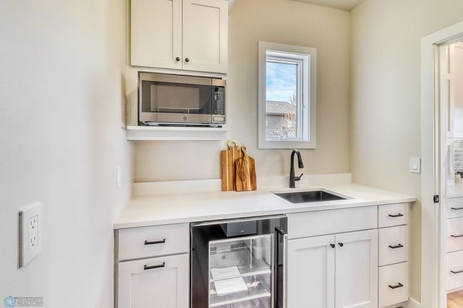 Butler's Pantry1_1.jpg | Image 21