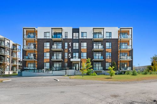 402-105 Rue Nancy-Elliott, Gatineau, QC, J9H0G3 | Card Image