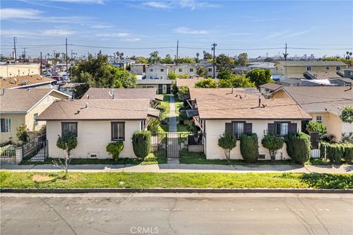 720 King Ave, Wilmington, CA, 90744-5054 | Card Image