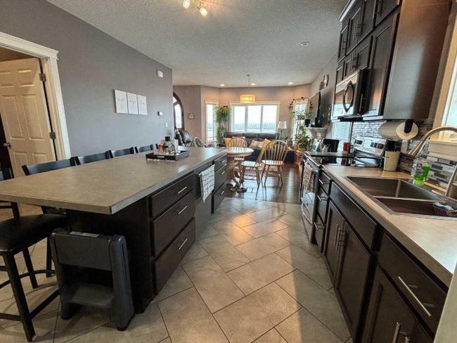 4708 42 Street, Home with 4 bedrooms, 3 bathrooms and 4 parking in Mayerthorpe AB | Image 12
