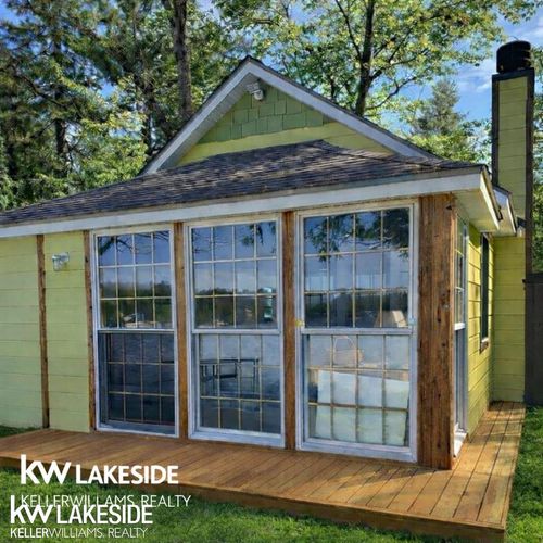 2603 Crescent Shores Dr, Traverse City, MI, 49685-9112 | Card Image