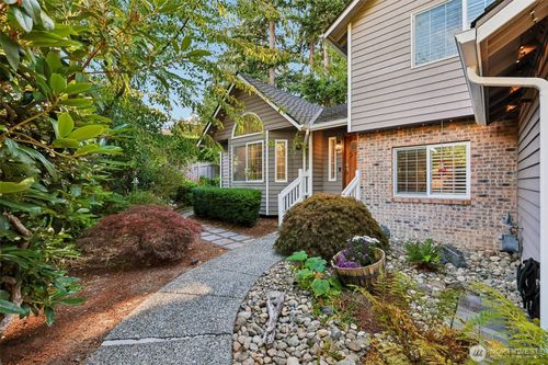 1011 16th Ct, Mukilteo, WA, 98275-2220 | Card Image