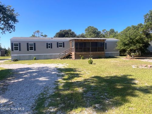 204 Diamond City Dr, Harkers Island, NC, 28531-9548 | Card Image