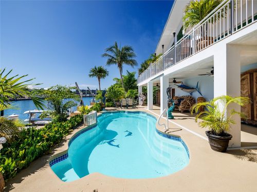 14 Avenue F, Marathon, FL, 33050-4010 | Card Image