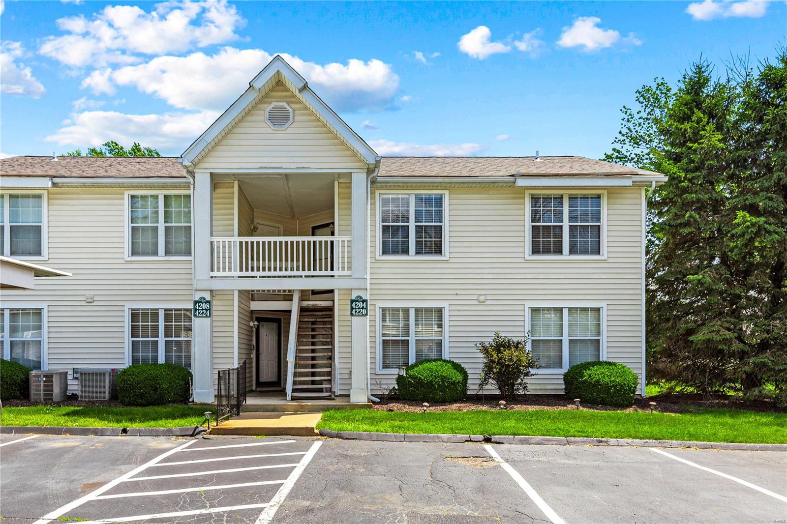 Inlet Isle Dr, Florissant, MO 63034