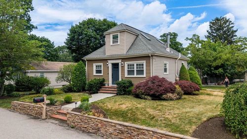 29 Malta St, Seekonk, MA, 02771-6122 | Card Image