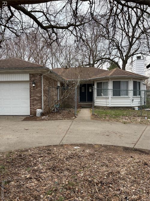 380 E South Blvd, Troy, MI, 48085-1241 | Card Image