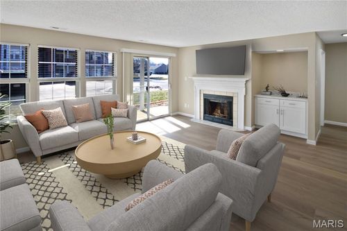 315 Shirley Ridge Dr, Saint Charles, MO, 63304-3479 | Card Image