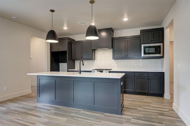 6016 Kinnick Dr, House other with 4 bedrooms, 2 bathrooms and null parking in Edmond OK | Image 13