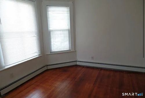 103 Madison Ave, Bridgeport, CT, 06604-3334 | Card Image