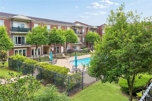 223-800 Rue Burgundy, Metairie, LA, 70005-4628 | Card Image