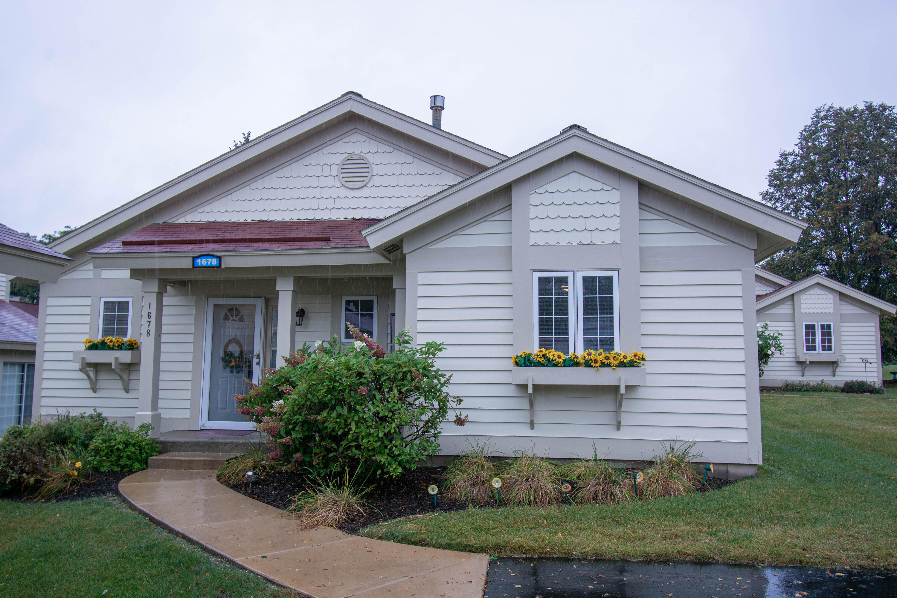 Cottage Dr, Lake Geneva, WI 53147