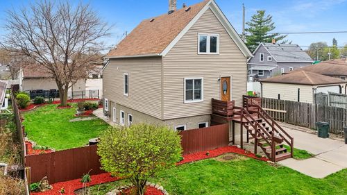 1637 Maple Street, SOUTH MILWAUKEE, WI, 53172 | Card Image