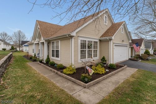 95 Kensington Cir, Belvidere, NJ, 07823-1715 | Card Image