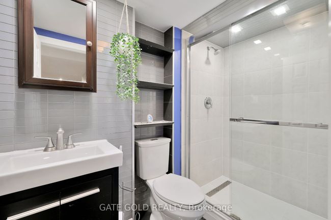 64 Nash Rd S, House other with 6 bedrooms, 2 bathrooms and 3 parking in Hamilton ON | Image 27