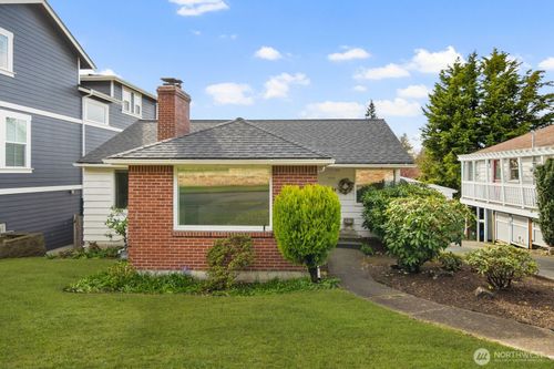 4731 49th Avenue Ne, Seattle, WA, 98105 | Card Image