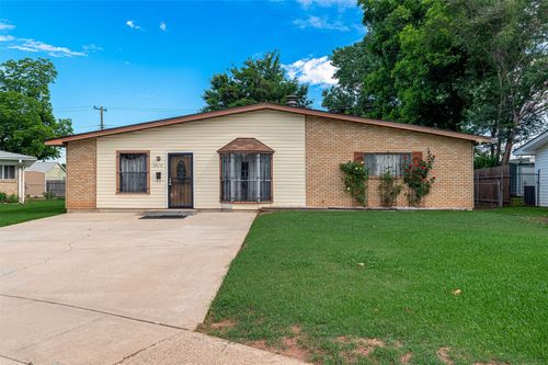 2913 Kirk Ln, Bossier City, LA, 71112-2762 | Card Image