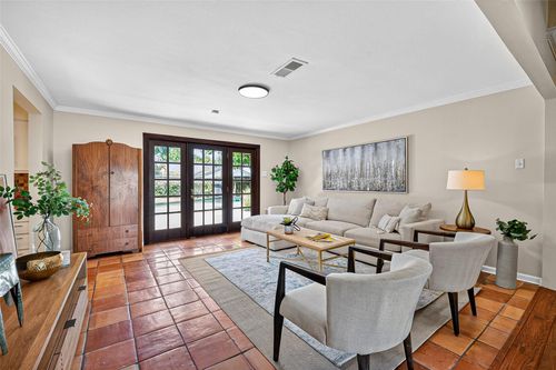 9650 Meadowcroft Dr, Houston, TX, 77063-3720 | Card Image
