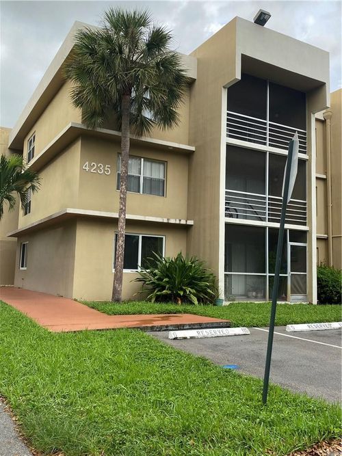301-4235 N University Dr, Sunrise, FL, 33351-6238 | Card Image