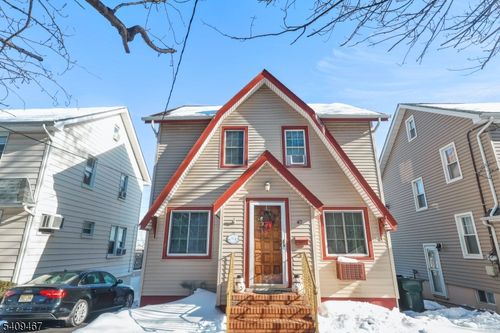 47 Elycroft Pkwy, Rutherford, NJ, 07070-2542 | Card Image