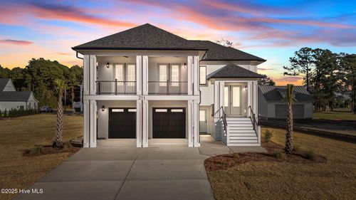 211 Club Point Dr, Cape Carteret, NC, 28584-9701 | Card Image