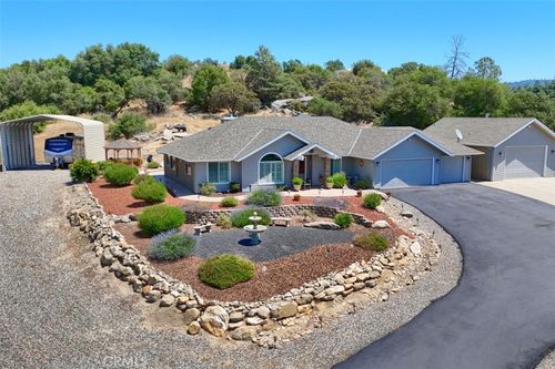 47003 Lookout Mountain Dr, Coarsegold, CA, 93614-9491 | Card Image