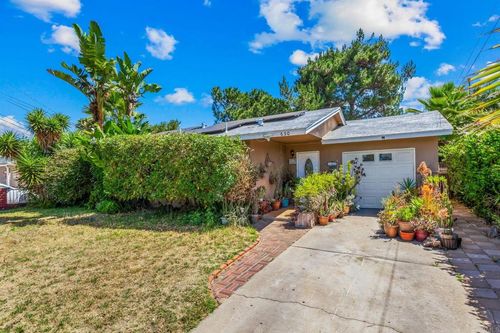 650 Begonia St, Escondido, CA, 92027-2015 | Card Image